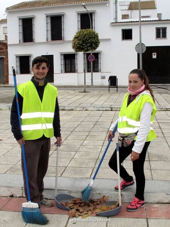 emplea_joven_pilas_marinievesyantonio