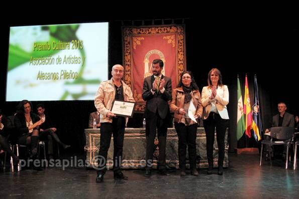 28F_2014_artistasartesanos