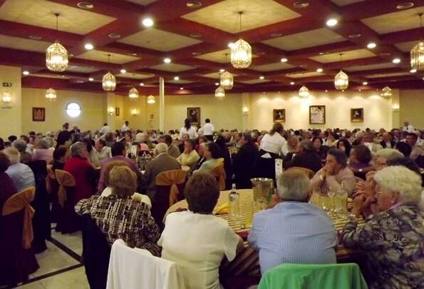 almuerzo mayores 2