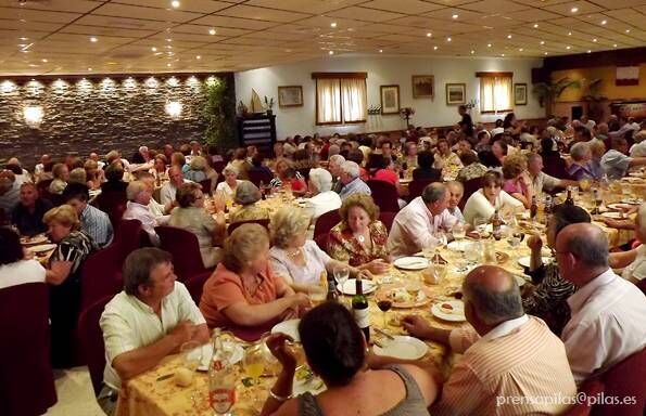 almuerzomayores2013-02