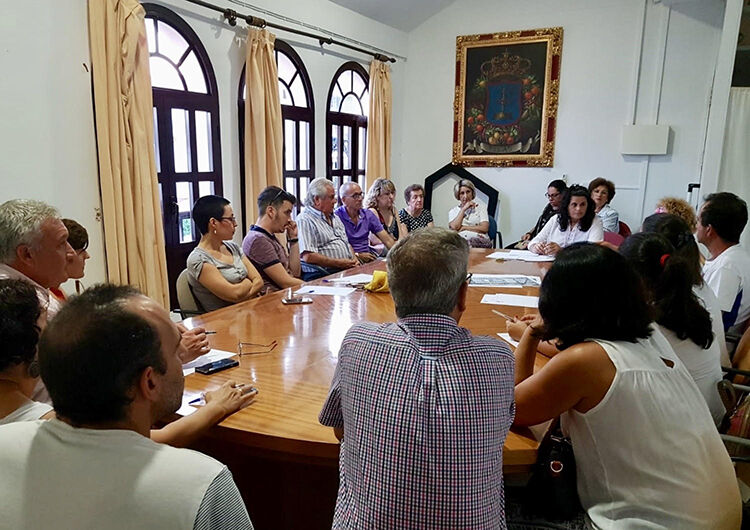 muestra asociaciones foto reunion organizativa web