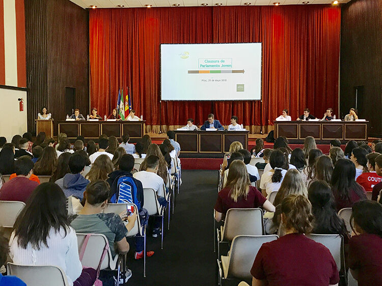 parlamento joven clausura pilas (10) web